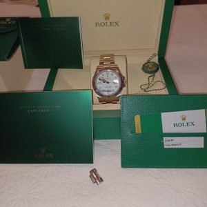 30376603-bt835om0qttgnkttkgz15507-ExtraLarge.jpg Rolex Explorer II