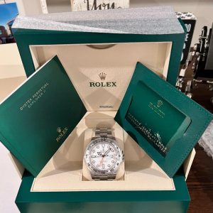 31532933-vdo2fgo6mqwixb9yzucrx6z4-ExtraLarge.jpg Rolex Explorer II