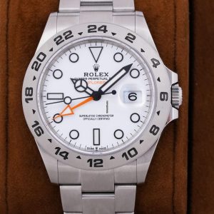32495533-ck435677rx1p90hkomivuwfl-ExtraLarge.jpg Rolex Explorer II