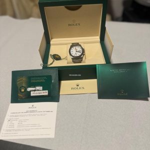 35595345-uode2z58by6qd75rf8wbntfz-ExtraLarge.jpg Rolex Explorer II