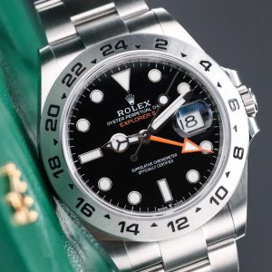 37133129-o2qa9g396uemgsp63uzo0acc-ExtraLarge.jpg Rolex Explorer II