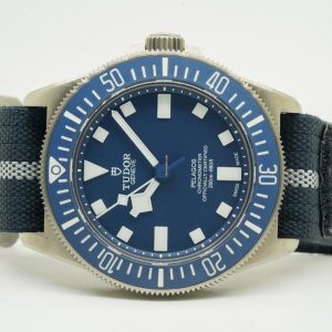 37304543-g2eteqf7oca95by2iaq1h4gj-ExtraLarge.jpg Tudor Pelagos