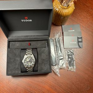 Tudor Pelagos