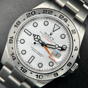 39316329-8x078i0405k9a316tlxprnom-ExtraLarge.jpg Rolex Explorer II