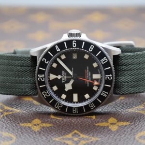 39707615-c2sw1yyywse29c3qjqkekxsl-ExtraLarge.jpg Tudor Pelagos